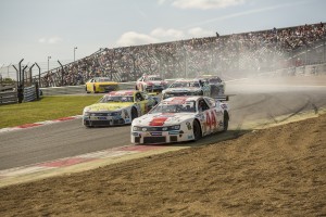 Florian Renauer links in Brands Hatch